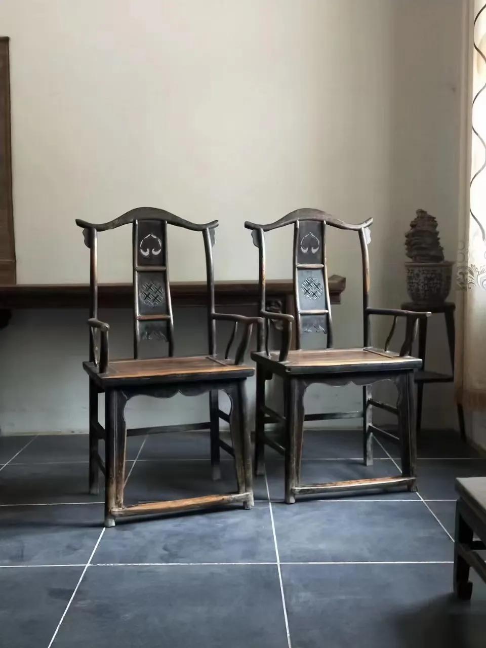 舒朗｜雕桃座椅用材纤细，曲张有