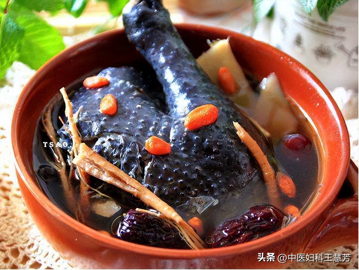 女孩多囊六个月不来月经怎么办,28岁女生多囊治好的概率