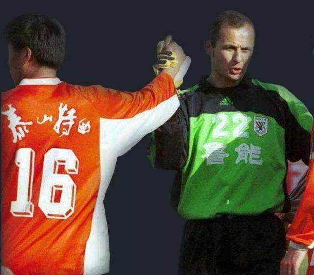 中国足球甲a优秀的高中锋,足坛历史第一位加盟中超外援