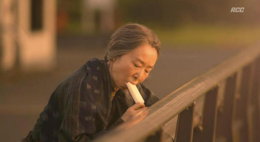 70岁阿姨送外卖,70岁送外卖