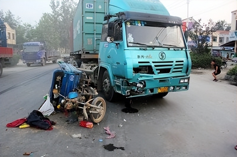 江苏女子收养子转账1530万,江苏女子车库收养16岁孩子