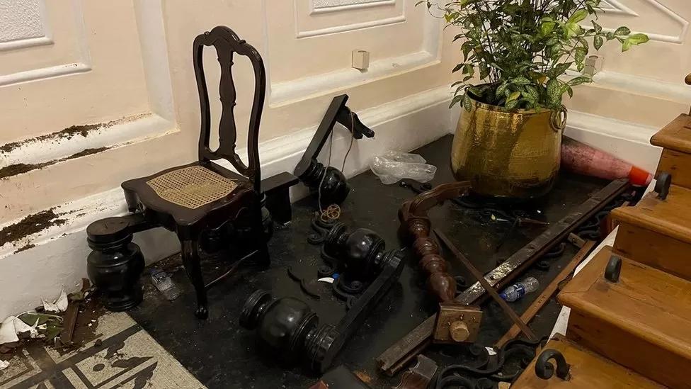 鏂噷鍏板崱鐖嗗彂绀哄▉娲诲姩,鎶楄娲诲姩鐖嗗彂楠氫贡