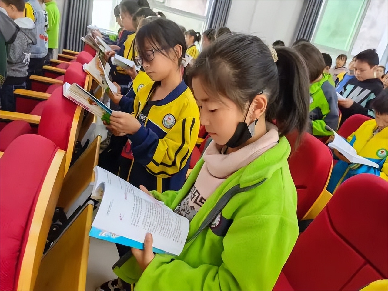 关爱留守儿童公益捐助,关爱留守儿童开展教育扶贫