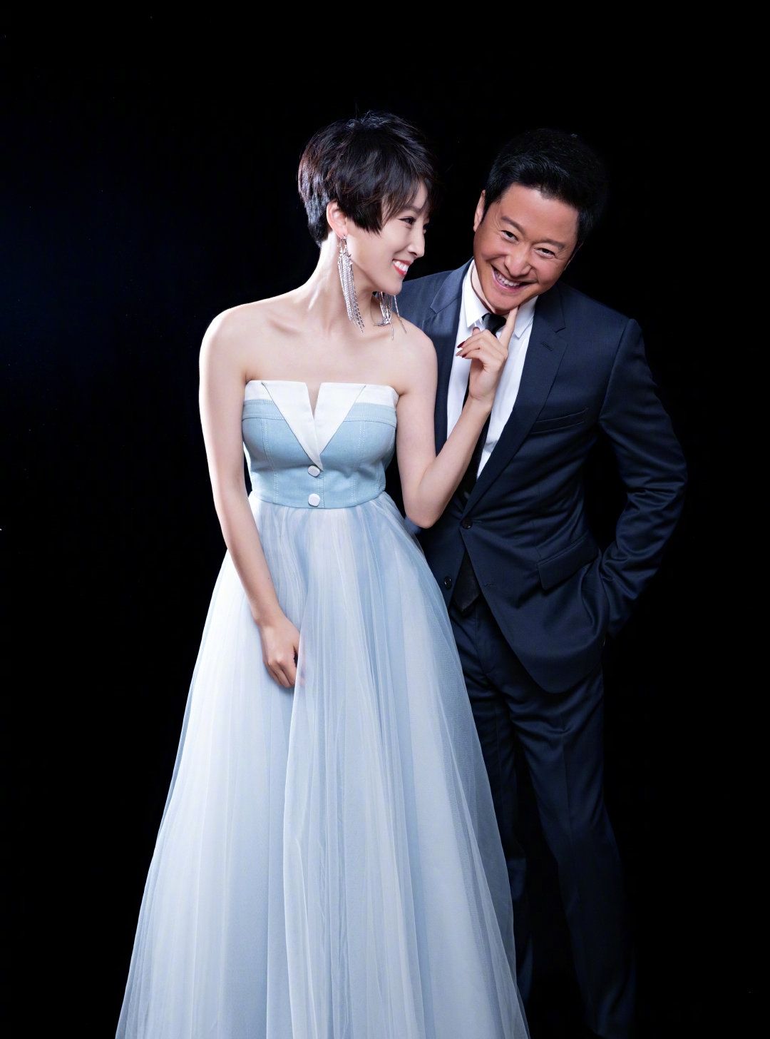 吴京：实现父亲的两个心愿，将脑血栓父亲当孩子疼