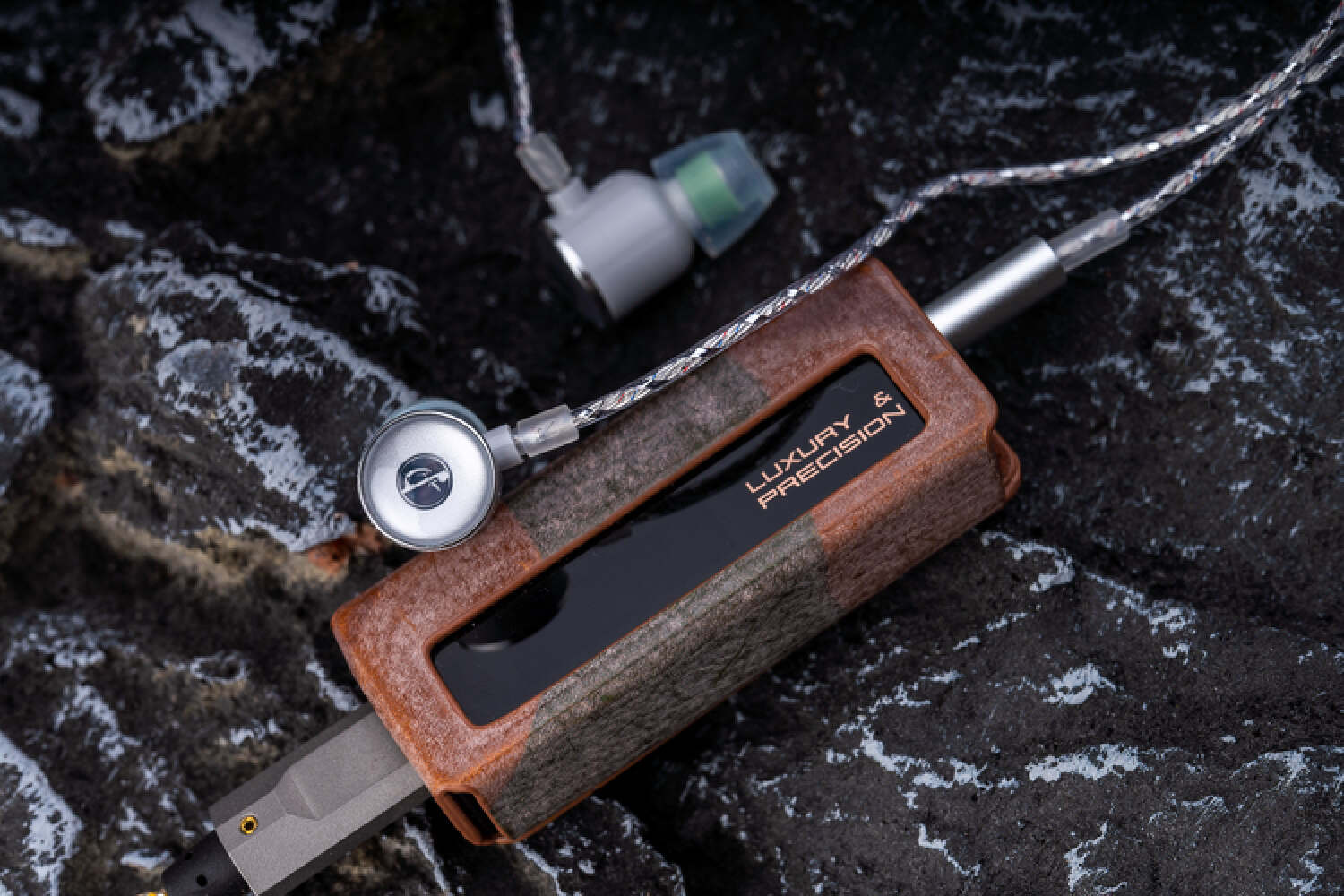 【不废话速评】仅售89元的竹林鸟霜华