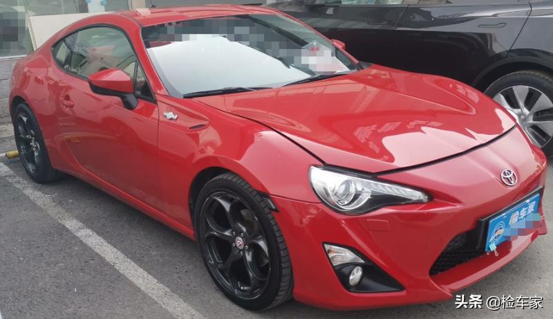 12万元的丰田86值不值得买,一代神车丰田86
