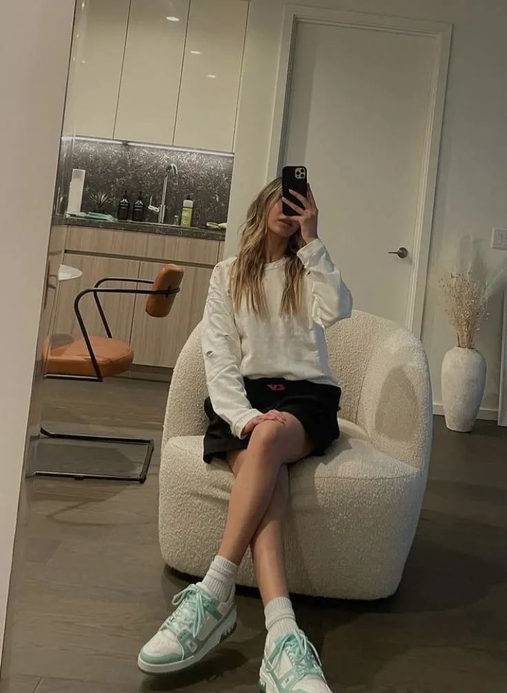 LV最新爆款鞋一双成瘾，有人一口气连买10双