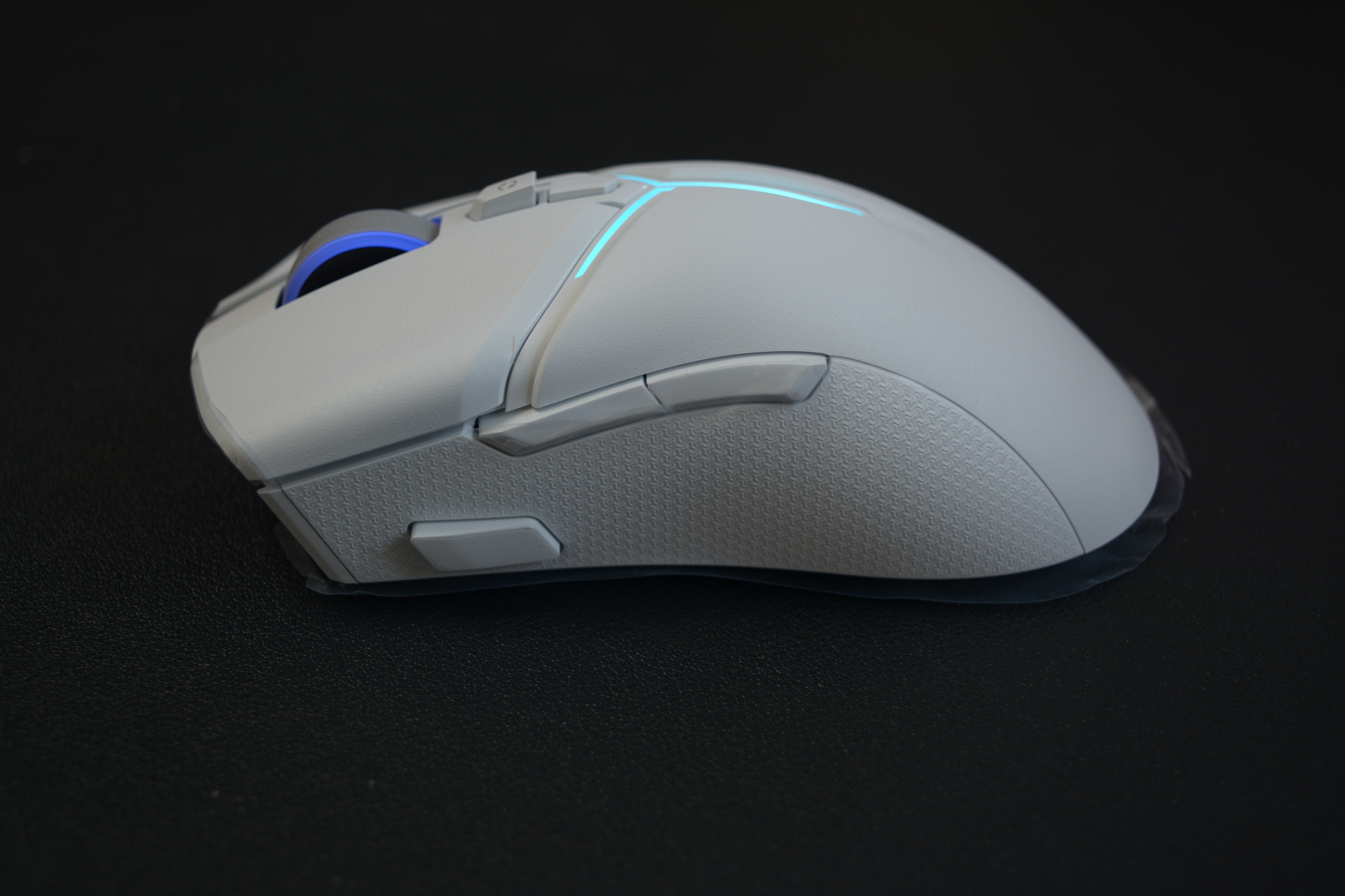 拯救者m7鼠标有线怎么用,拯救者m7鼠标和狗屁王一代比较