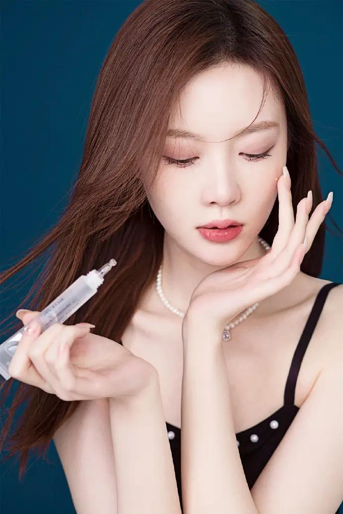 花献天气丹精华液正确使用步骤,虾青素精华液正确使用步骤