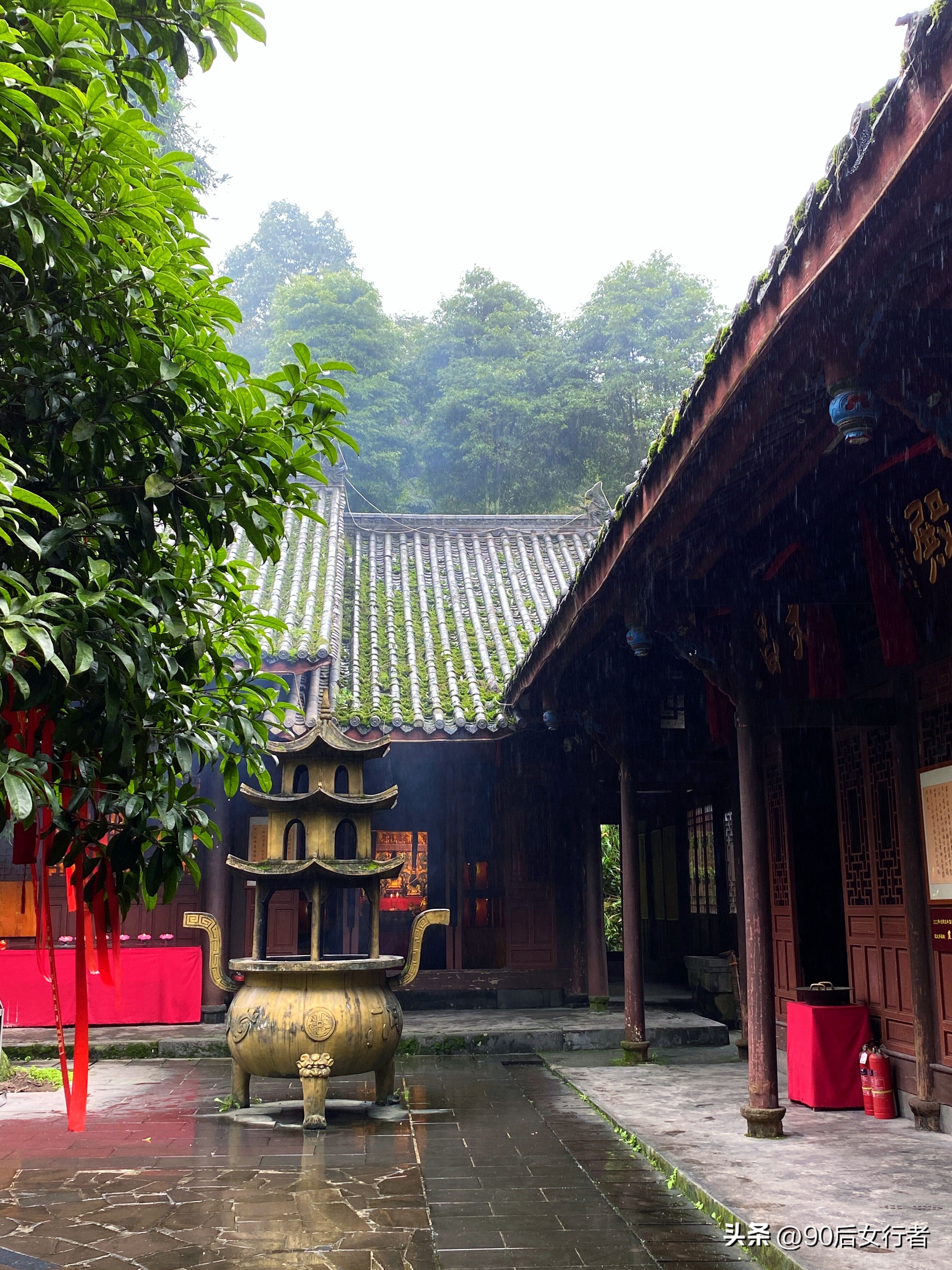 走进山间的小路感受大自然,成都深山老林旅游最好去处