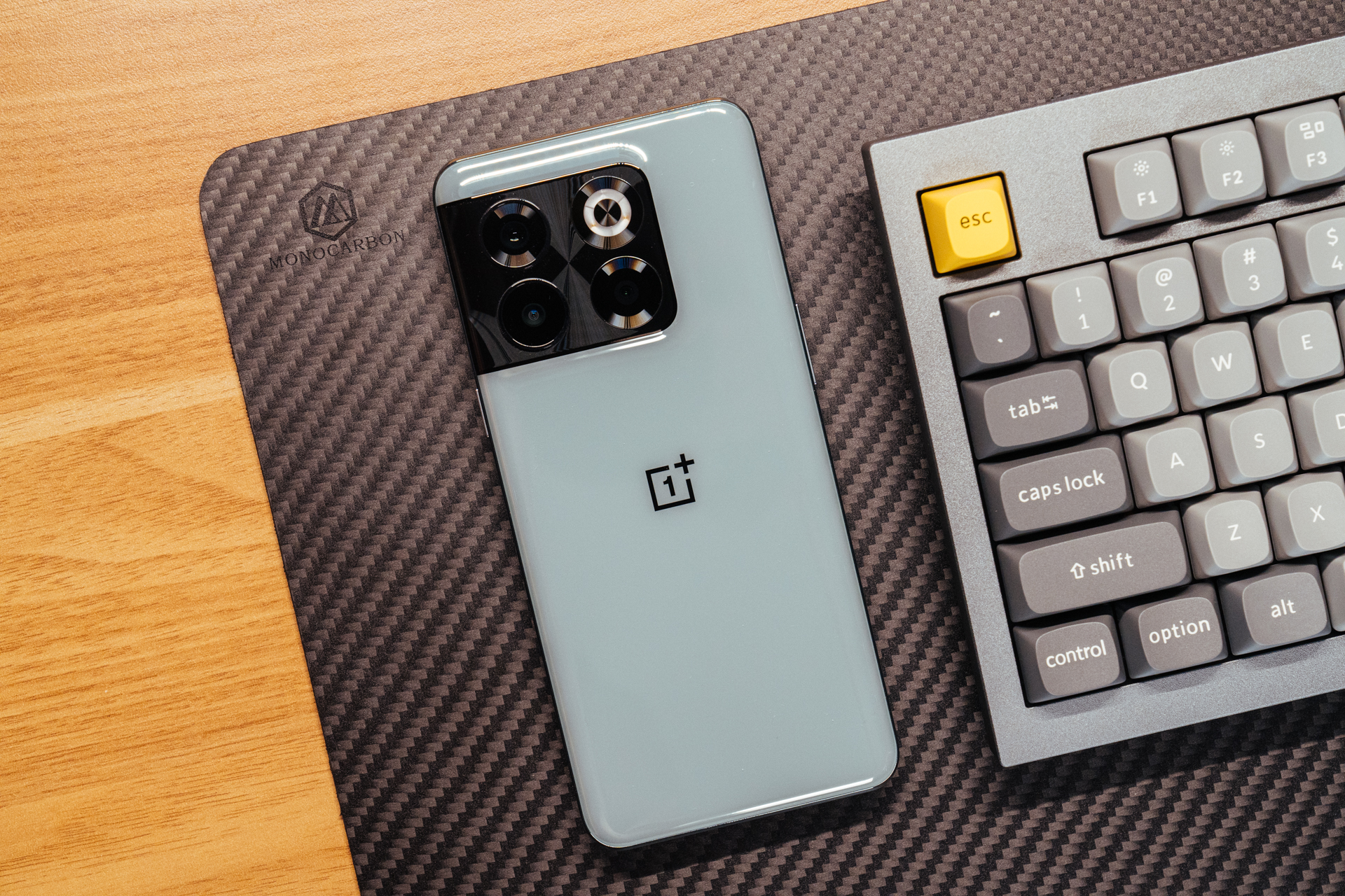 双机党iphone13promax,入手两个苹果手机怎么选择