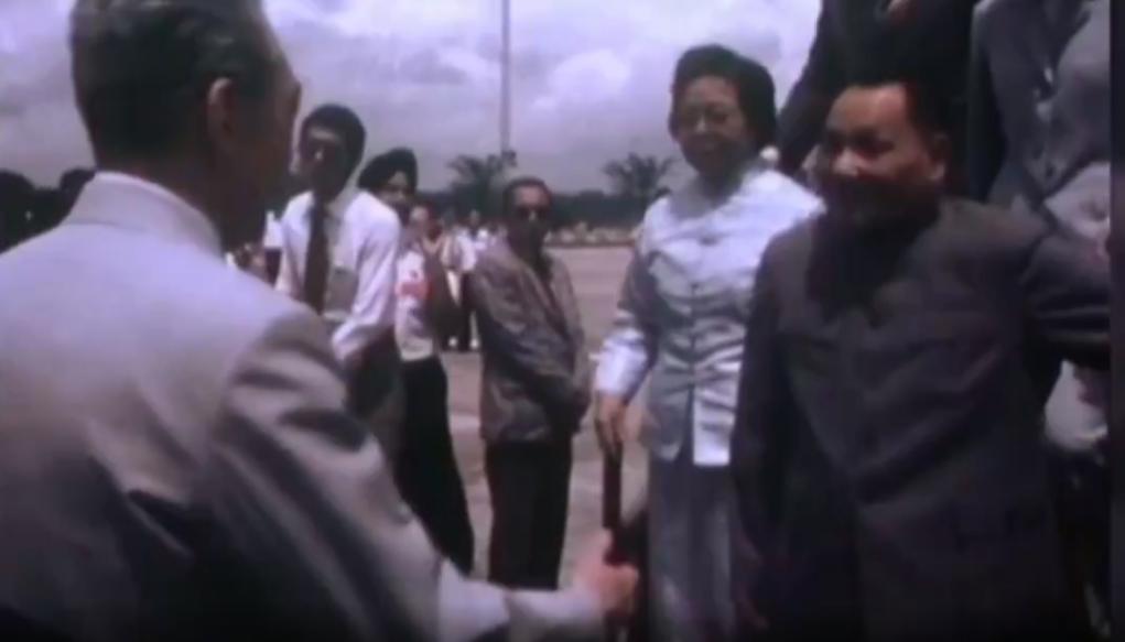 78年，*小平邓**访问新加坡，李光耀问他：如果你出生在新加坡会怎样