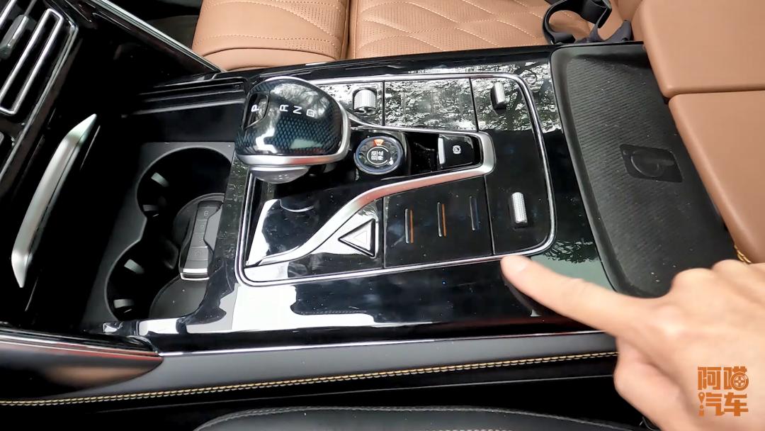 比亚迪技术比不上特斯拉么,比亚迪技术不侵权么