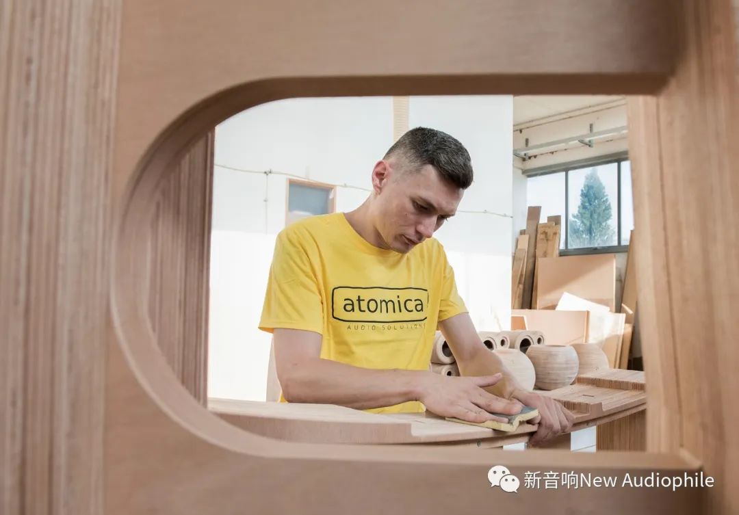 意大利Atomicastrato（奥图美格无极）