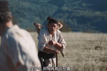 白发老妇在血色中“一夜回春”?通过杀戮释放欲望,只能说太奇葩