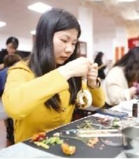 铿锵玫瑰别样红最美巾帼绽芳华,巾帼芳华半边天