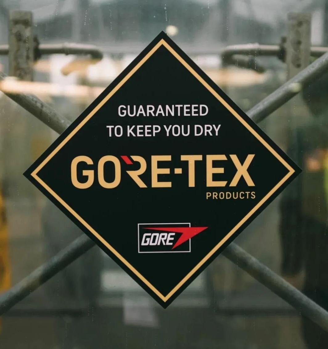 靠“耍大牌”年赚240亿！最嚣张的甲方，为何让耐克阿迪抢着求虐