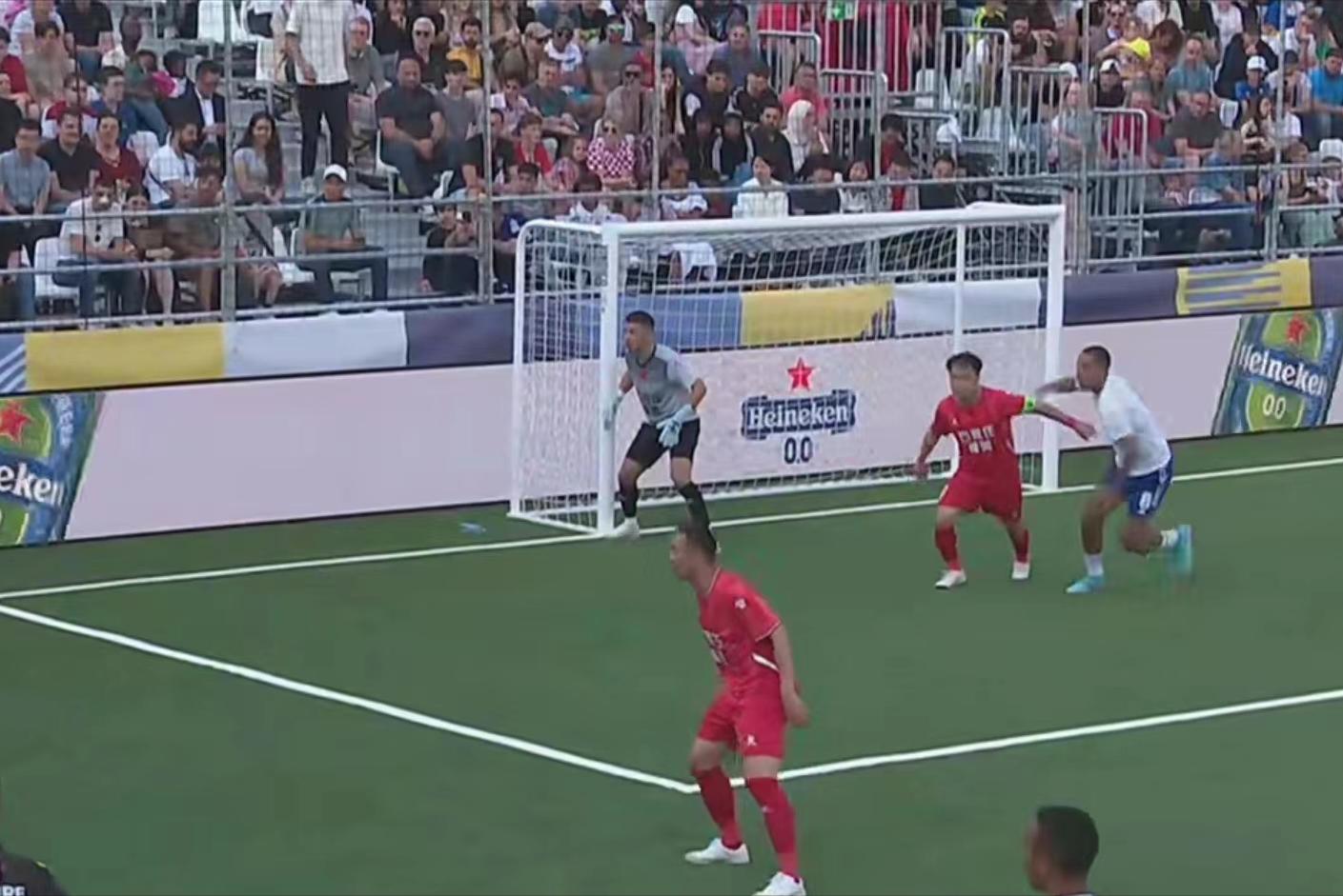 国足任意球绝杀法国,02年世界杯国足打门瞬间回放