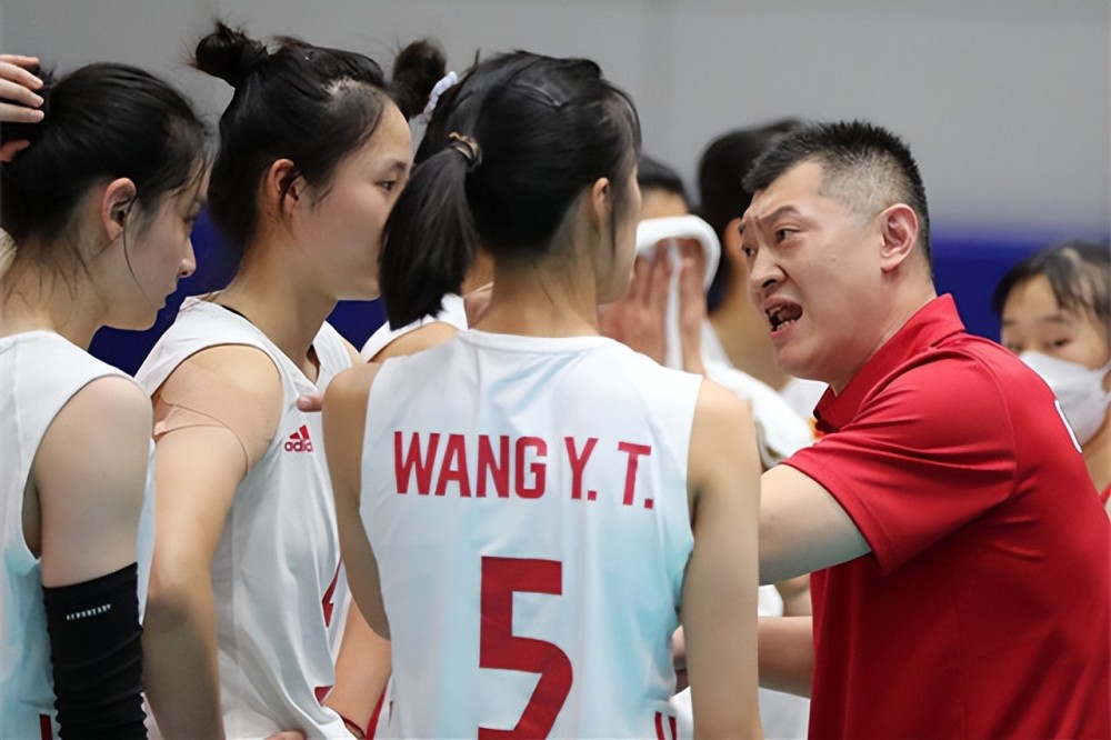 女排张穆意现在怎么样,女排运动员张心穆意