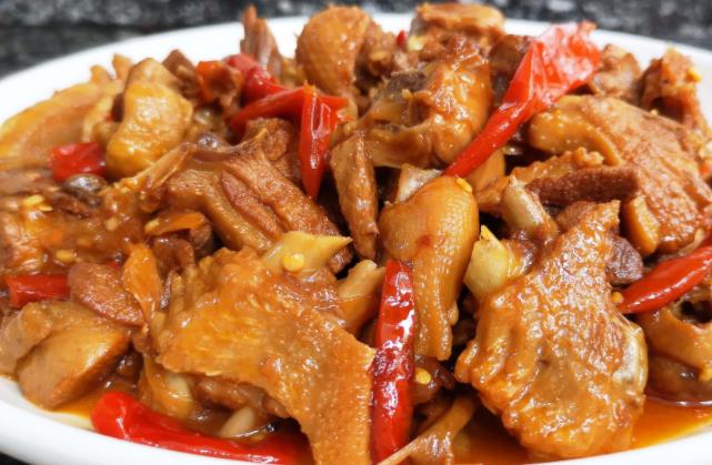 啤酒鸭如何做入口即化最好吃,家常风味啤酒鸭方法简单味道浓