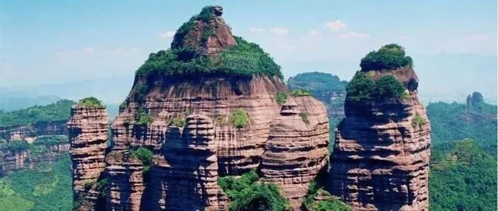 丹霞山阳元石风光,丹霞山那奇妙的景观