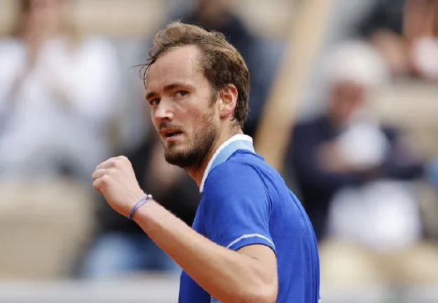 梅总逆转晋级澳网四强,梅总vs西西