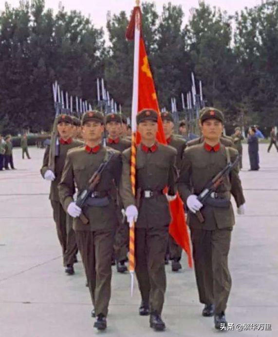 解放军共有几代军服,中国人民解放军1965式军服简介