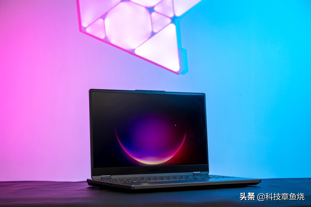 电竞体验,拯救者y7000p超能电竞和专业电竞