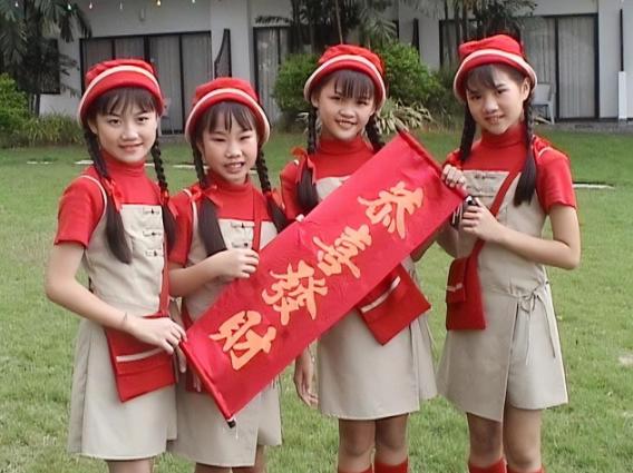 57岁富婆嫁给老公后生三胞胎,57岁富婆嫁小19岁老公生下三胞胎