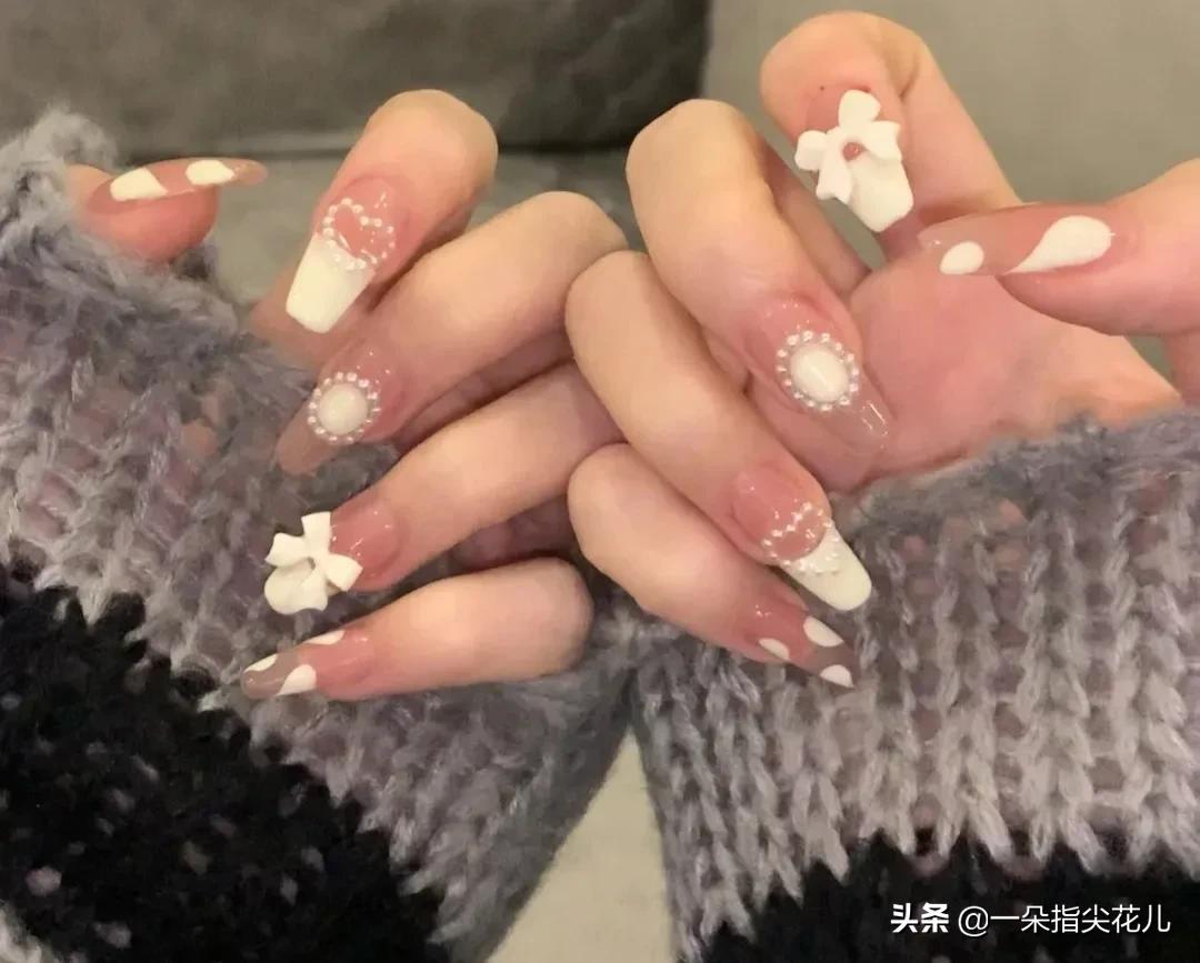 有气质漂亮的美甲,2022小红书爆款气质款美甲冬季