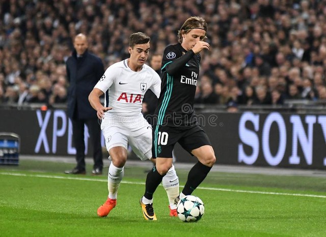 莫德里奇33岁极限回追救球,莫德里奇能力值最高多少