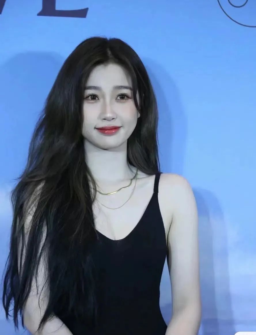 杨超越整过容吗,杨超越有没有整过容