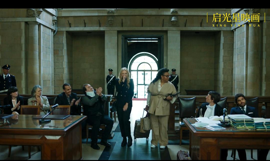 黑帮女老大成长史,黑帮女老大的传奇人生