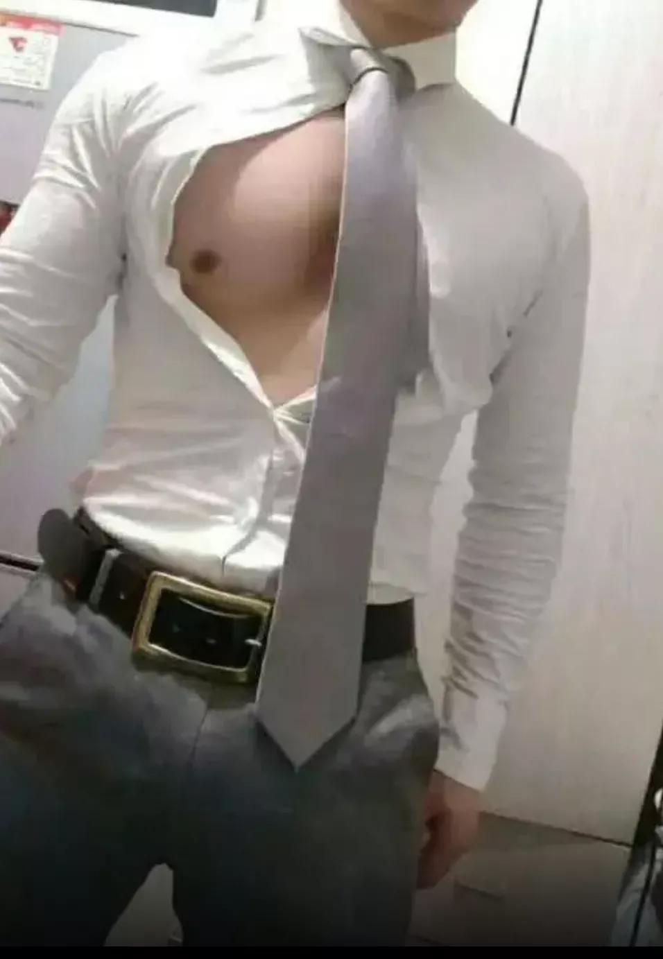 撞到了个帅哥,路上撞到帅哥