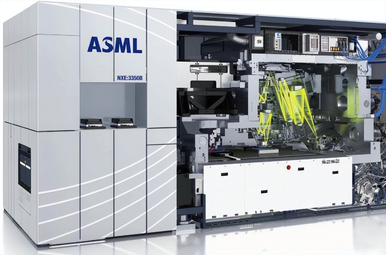 日本光刻机4500万，荷兰要价1亿美元还卖疯，为啥不能买日本的？