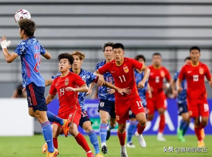 韩佳奇东亚杯扑救照片,韩佳奇东亚杯扑救挡住了多少球