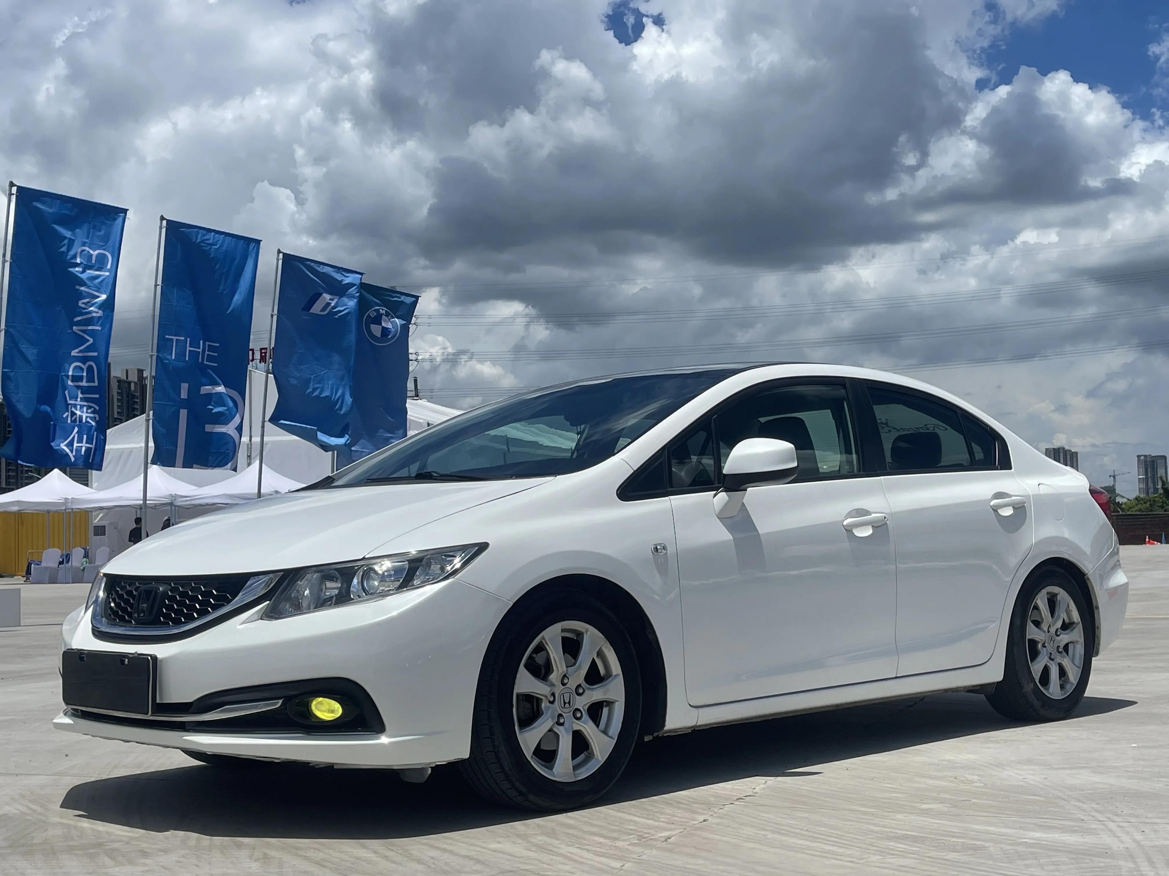 本田思域2013款1.8自动豪华版图片,本田思域2012款1.8自动舒适