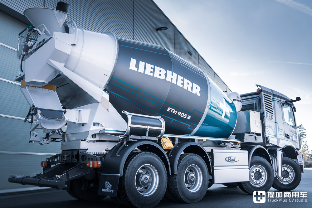 电动卡车站C位，硬汉选手也不少，带你逛2022宝马展奔驰卡车展台