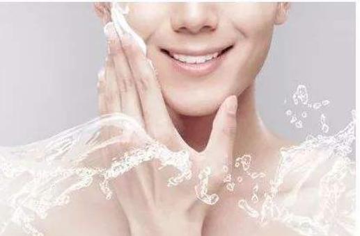 换季皮肤干燥用什么护肤品,换季皮肤保湿怎么办