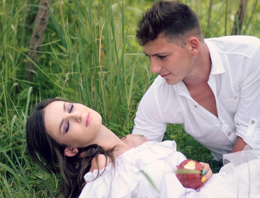 夫妻房事时，坚持多长时间算正常?多久一次对身体好?了解一下