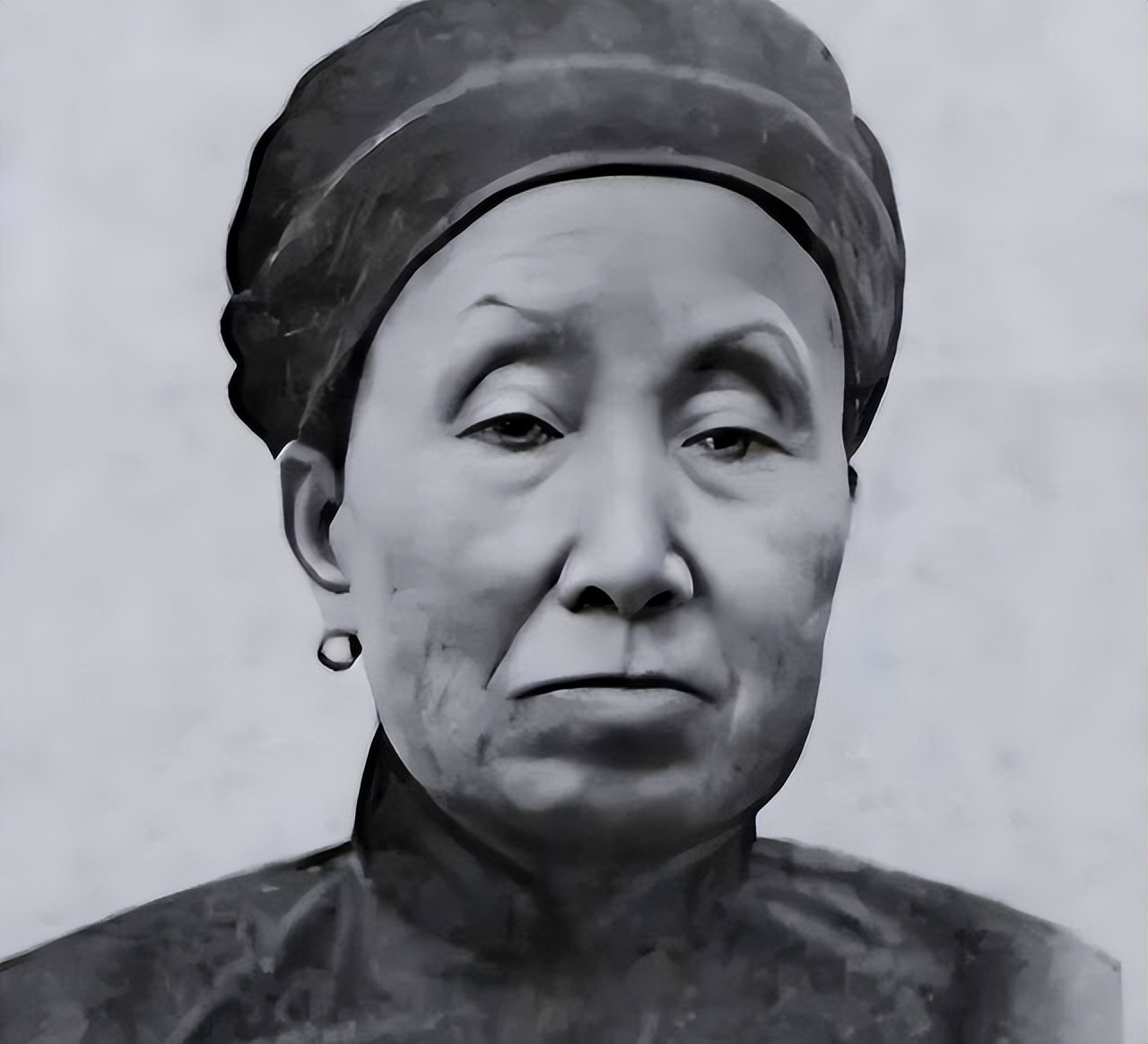 1950年，毛主席下令枪毙一位七旬老太，当地人民高呼：毛主席高明