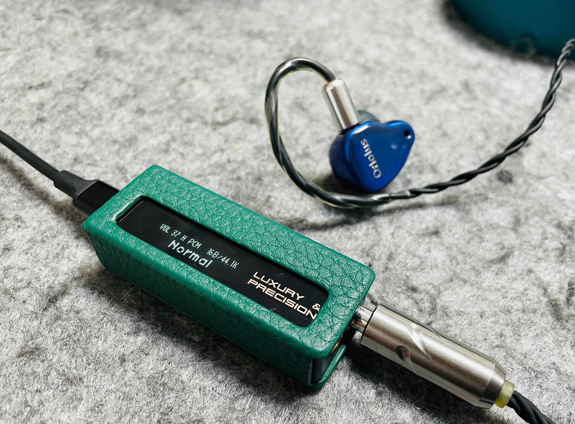 尾巴卷完无线卷,聊俩国产千层卷——乐彼W2-131声阔小金腔