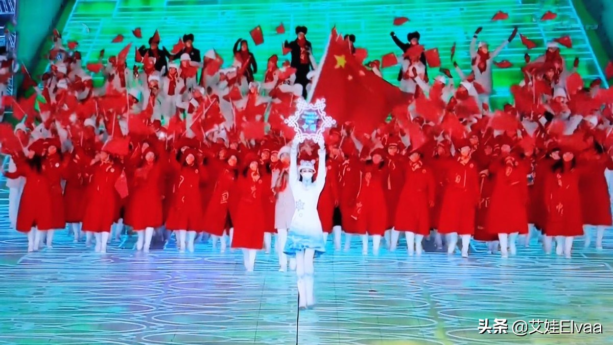 中国冬奥会代表团俄罗斯国旗入场,中国冬奥代表开幕式惊艳全球