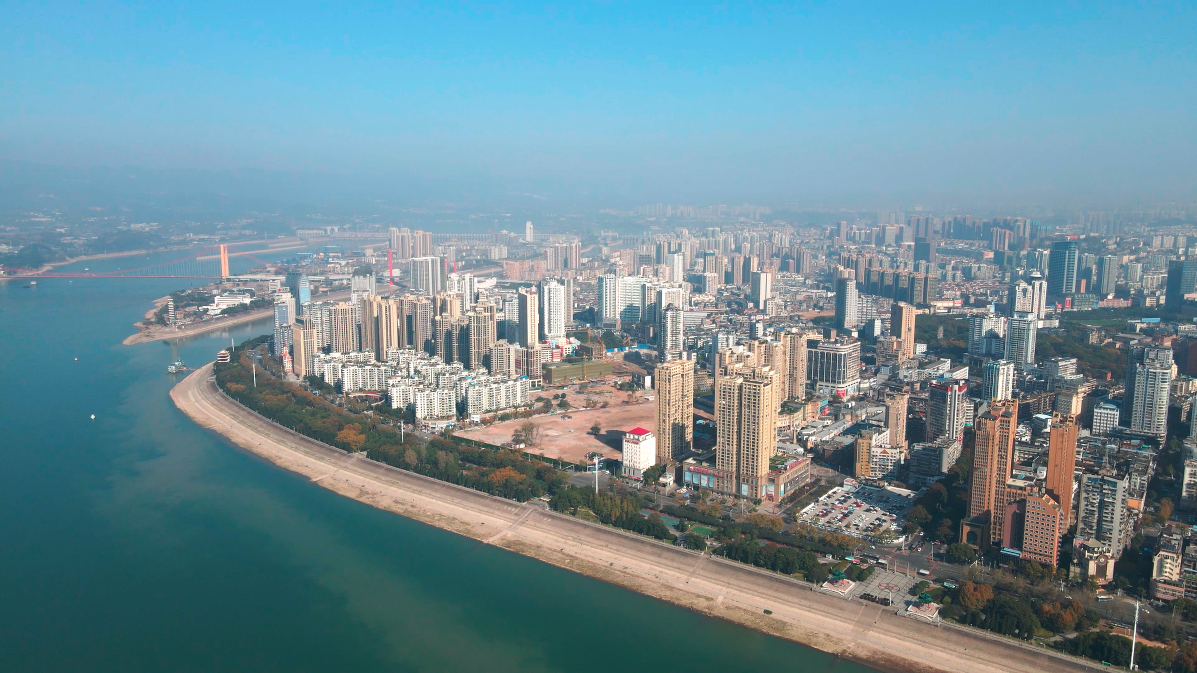 中心建设的探索与推进,中心规划与设计