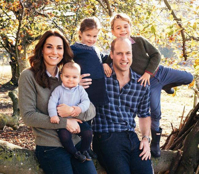 英国王室搞怪担当，曾遭狗仔跟踪*拍偷**，后因抠鼻屎成瞩目焦点