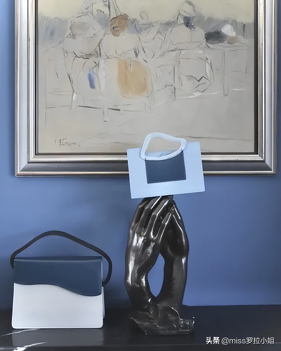 袁咏仪买名牌包包,袁咏仪同款小包