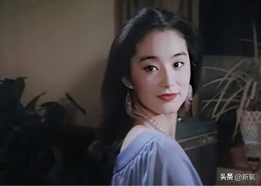 曾黎年轻时的颜值生活照,曾黎什么时候翻红的