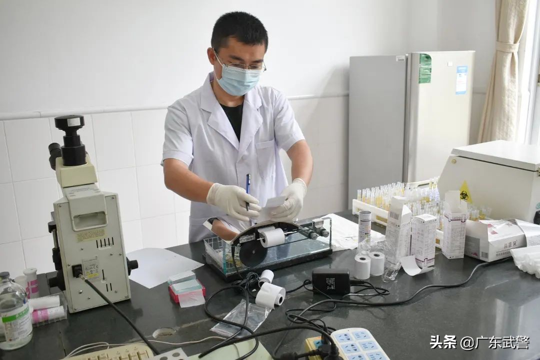 为官兵健康保驾护航,一线医护人员保驾护航