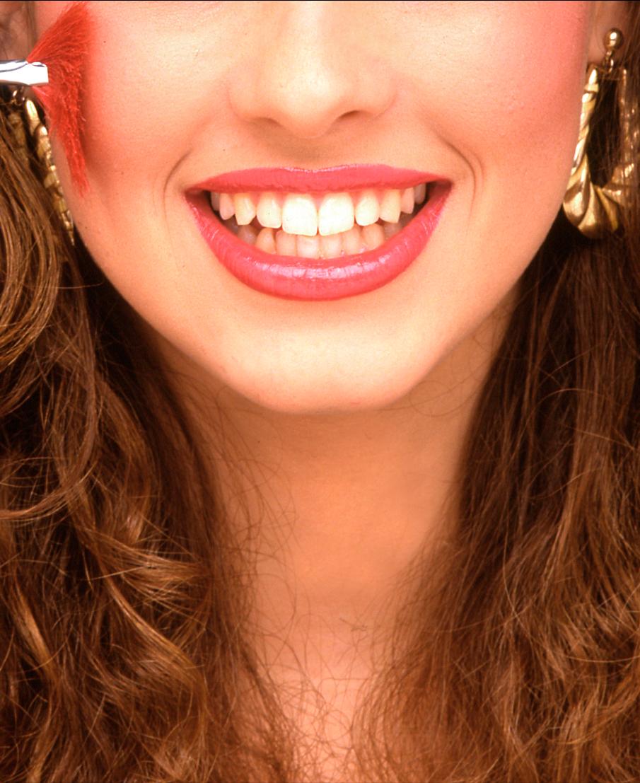 牙齿贴面什么材质经济又耐用,牙齿瓷贴面哪家做的好