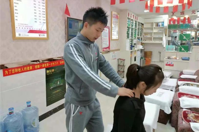 陕西农村娃靠“脚”年赚76亿，政府为它设修脚扶贫，他如何做的？